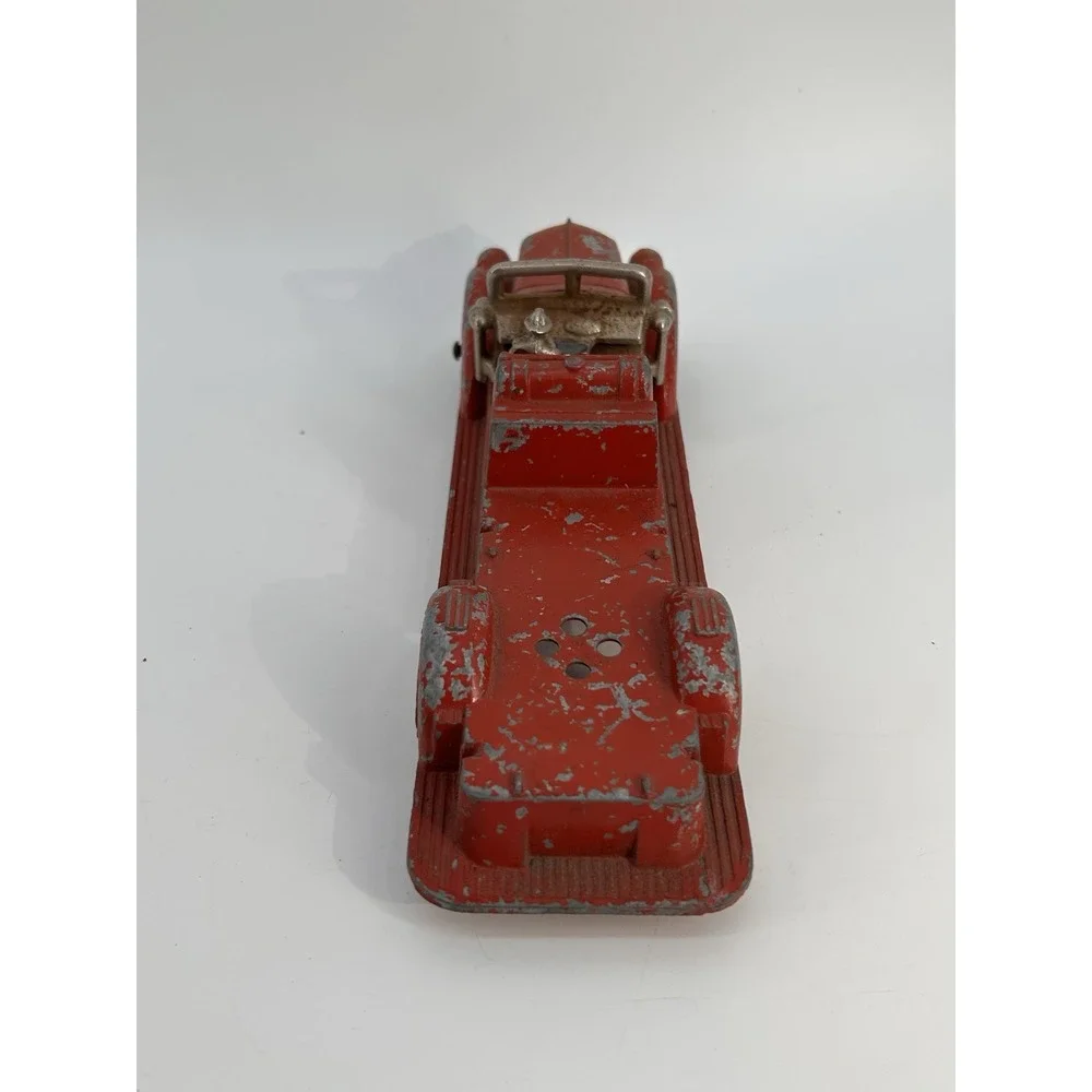 Vintage Hubley Kiddie Toy Die Cast Fire Truck w/Driver # 473